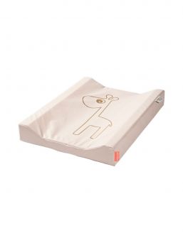 Changing pad, Raffi, powder/gold. Make a change of clothes and diapers for a cozy moment with a lovely and soft Done By Deer changing mat. The changing pad with a golden Raffi print has a waterproof surface, easy to clean for you convenience.
