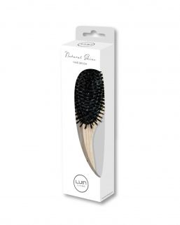 Luin Living Natural Shine hair brush stimulates the natural shine of your hair, keeps your hair strong and shiny