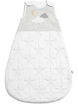 Mamas & Papas Dream Upon A Cloud Dreampod sleeping bag is an awesome alternative to bedding. Cloud Dreampod sleeping bag is safe to use with a baby. Cloud Dreampod sleeping bag improves the baby's quality and keeps baby warm all night.