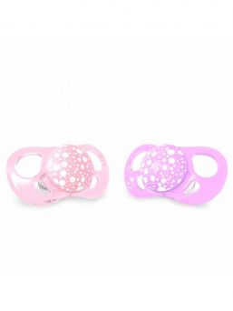 Safe and stylish, Twistshake orthodontically shaped pacifier for healthy dental development. An air-perforated design that prevents moisture and skin irritation. BPA-free.