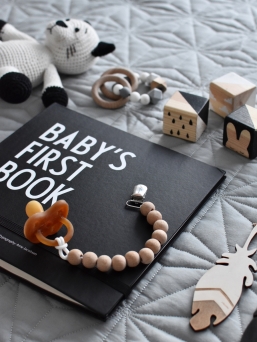 Design Letters Baby´s First Book babybook (black)