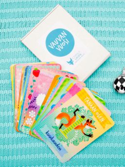 Vauvan vuosi cards contains 39 illustrated cards and one instruction card to help you save your baby's first year, the main events fair, captured memories.