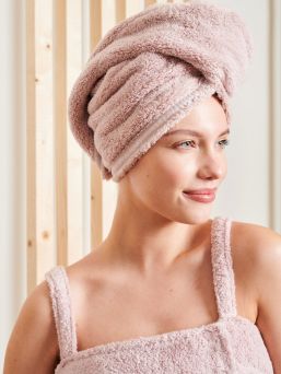 The luxurious Luin Living Hair Towel is the perfect helper for everyday life.