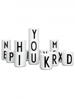 Design Letters Arne Jacobsen melamine cup A-Z, white A-Z