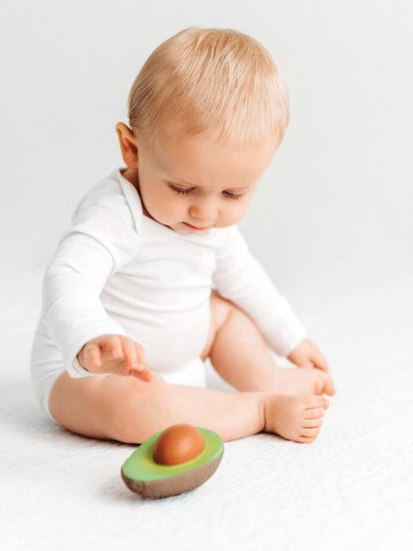 Oli&Carol Arnold the Avocado chew toy