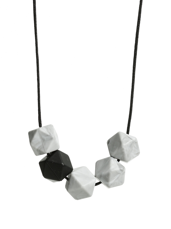 Nursing Necklace (marble-black)