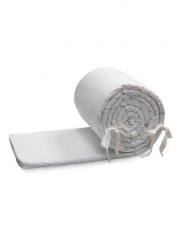 Cam Cam Copenhagen Cot Bumper, which fits a standard baby cot of 120x60cm.
