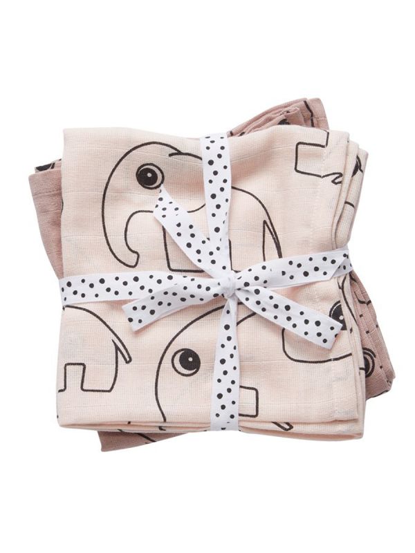 Done by Deer cotton Burp cloth in lovely animal designs. Simply beautiful Burp cloth that you never had too much when moving with your baby.