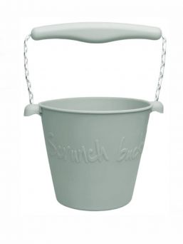Scrunch-bucket is made from 100% recyclable silicone and has a polyester rope handle.