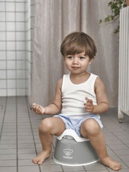 babybjorn-smart-potty-grey. Baby Björn Smart Potty, which is compact and easy to clean. The potty is also perfect for taking on trips, to the cottage and to grandma's, it's small and doesn't take up too much space when traveling. When there's an emergency, the potty is always with you.