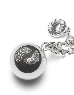 The Proud MaMa bola necklace is a beautiful jewelry for the expectant mother. There is a small xylophone inside the jewelry. The magical sound of the jewelry soothes the baby in the womb and later outside the womb.