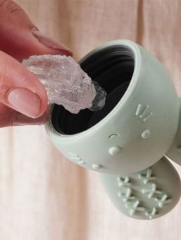 b.box Chill + Fill – cooling chew toy for gums - Sage