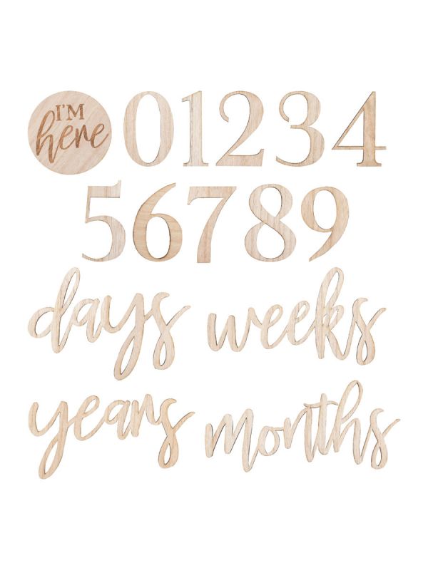 Ginger Ray - Wooden Pregnancy & Baby Milestone Signs