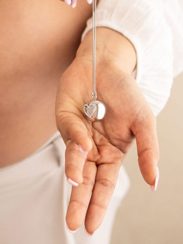 Bola pregnancy necklace – Meaningful jewelry, Lilo heart