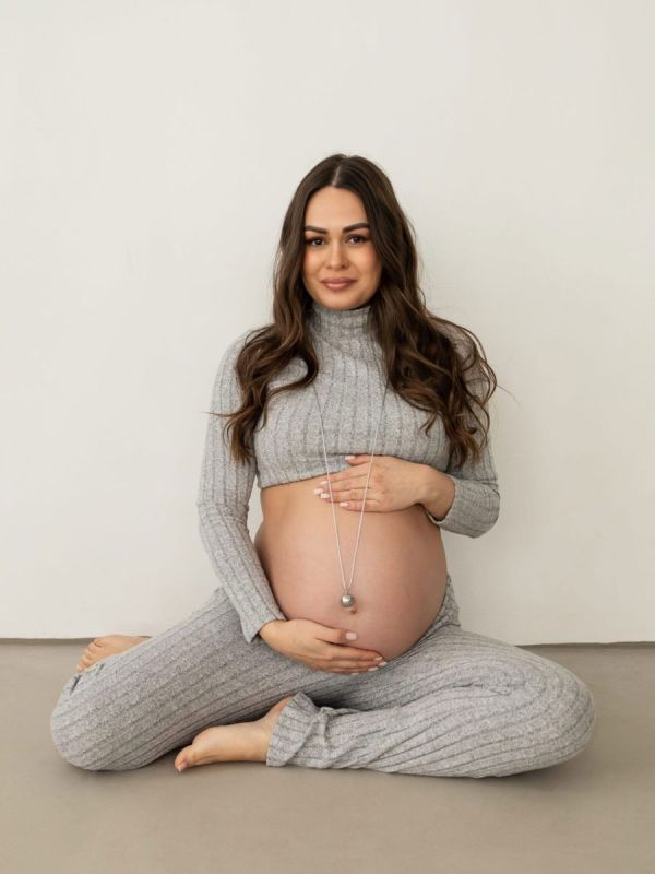 Bola pregnancy necklace – Meaningful jewelry, Sofie Feet
