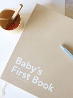 Design Letters - Baby´s First Book babybook - Beige