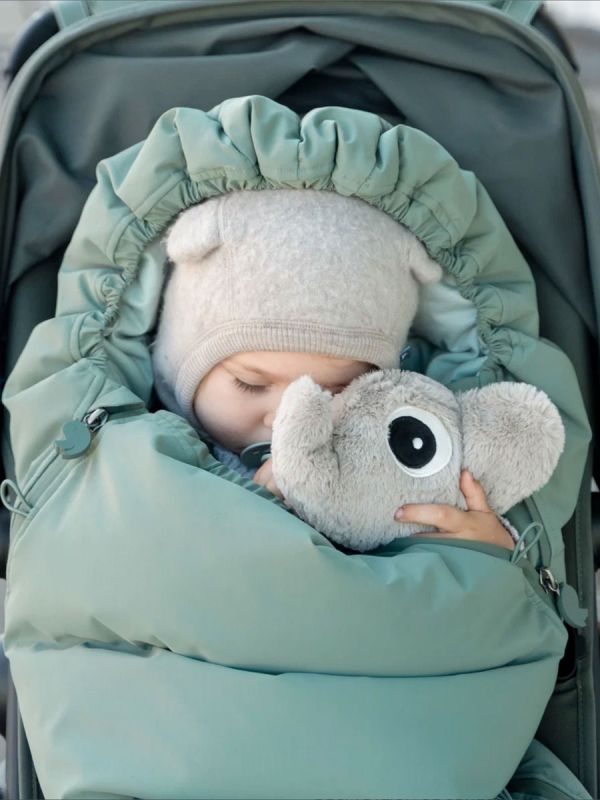 Done by Deer Winter Footmuff – warm, windproof and water-repellent baby footmuff for strollers and prams.