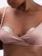 Elvie Catch - two milk collectors that allow you to imperceptibly collect milk under your bra. Milk collectors stay firmly in place thanks to non-slip silicone edges and help prevent leaks.