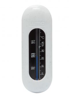 With the help of the LUMA spa thermometer, you can calculate the right temperature for your child and you can monitor the water temperature during the bath.