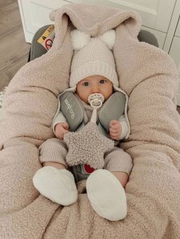 Warm teddy ear boucle car seat blanket – beige