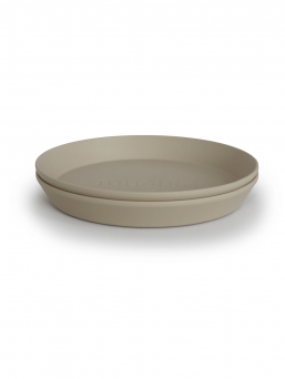 Mushie child polypropylene plastic plates, 2-pack. The plates can be heated in the microwave and washed in the dishwasher. Beautiful, easy and effortless dining.