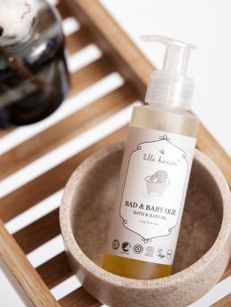 Lille Kanin - moisturizing baby oil / bath oil