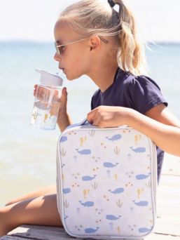 Little Lovely Company - Cool bag. The handy child's Cooler Bag keeps food, snacks and drinks cool for many hours.