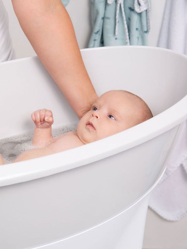 Modern and beautiful stylish Luma bathtub for little moments.