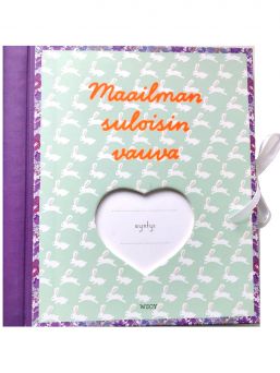Maailman suloisin vauva. My baby time, a fillable baby book. Save your dearest memories from your baby's time.