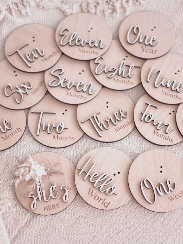 Meraki Engraving Milestone cards with bouquet