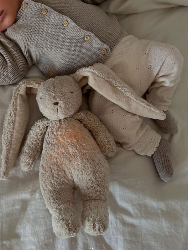 Moonie The Humming Friend - soothe a child for sleep, sand
