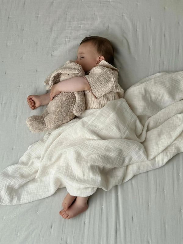 Moonie The Humming Friend - soothe a child for sleep, sand