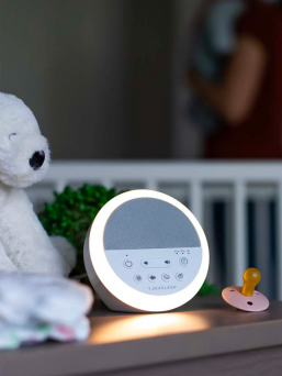 A white noise machine Nod is a powerful tool in your infant sleep routine and helps baby fall asleep fast and minimizes sleep disruption from the outside world. Nod creates a constant, soothing sound that helps lull your baby to sleep by mimicking the sound of the womb.