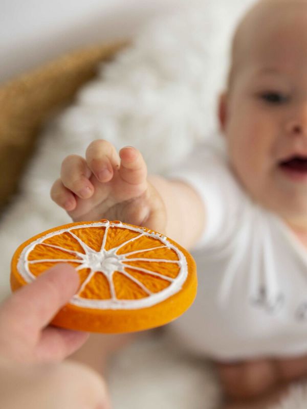 Oli&Carol Clementino the Orange chew toy