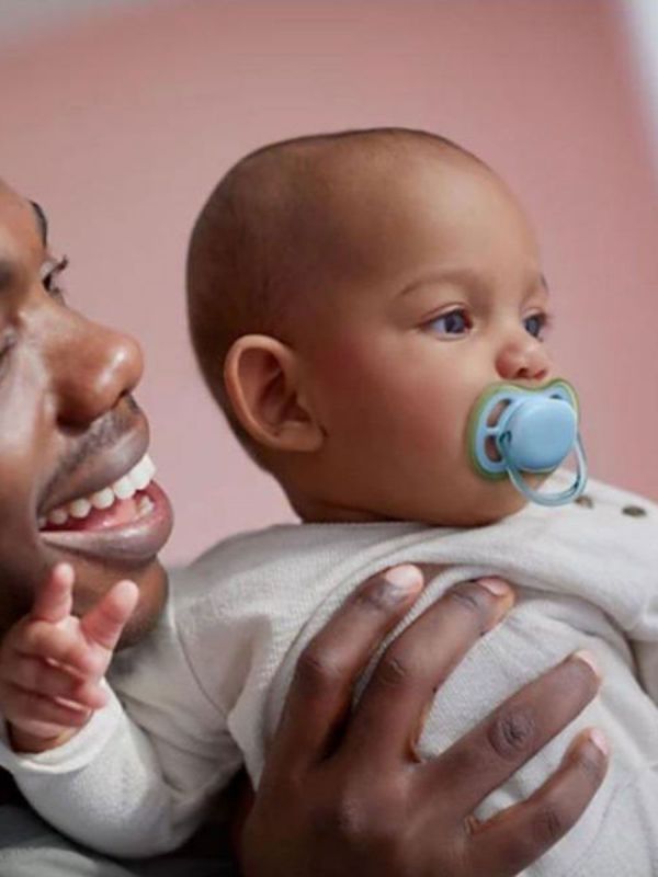Philips Avent - Ultra Air pacifier 6-18mth, Day and Night