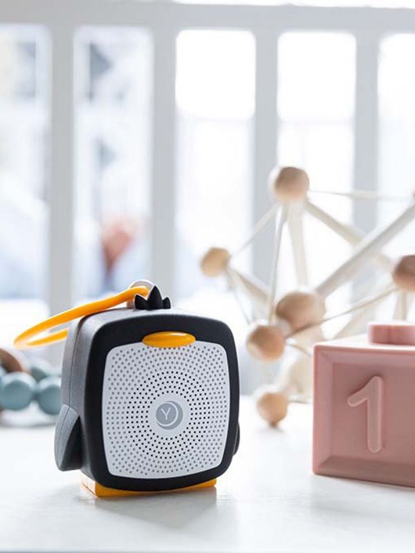 The YogaSleep Pocket Baby white noise speaker is a powerful tool for finding your child's sleep rhythm and helps your baby fall asleep quickly while minimizing sounds that disturb your baby's sleep in the outside world.