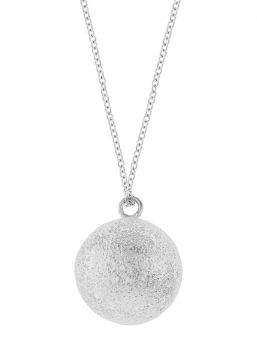 The Proud MaMa bola necklace babybell Fine Silver Luna is a beautiful jewelry for the expectant mother. There is a small xylophone inside the jewelry. The magical sound of the jewelry soothes the baby in the womb and later outside the womb.