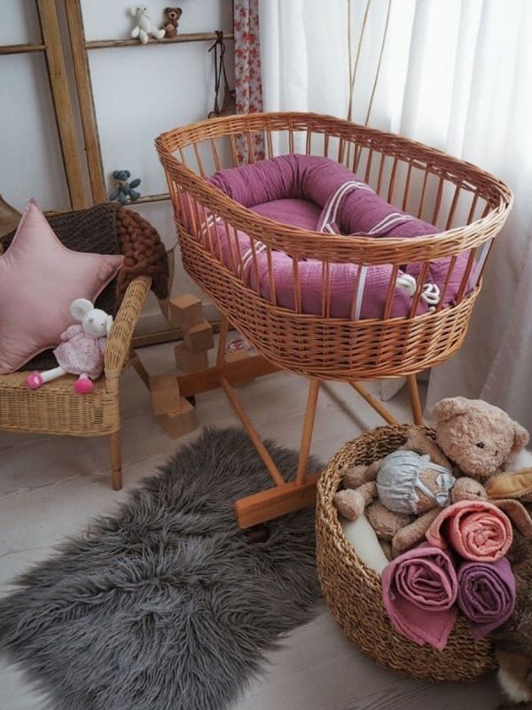 Rattan Moses Crib on Wheels – Breathable & Organic