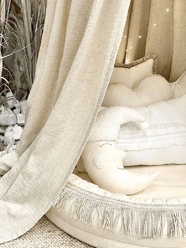 Sleeping moon pillow, Vanilla
