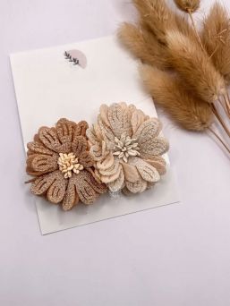 Studio Frommie Beige Flowers hair clip set