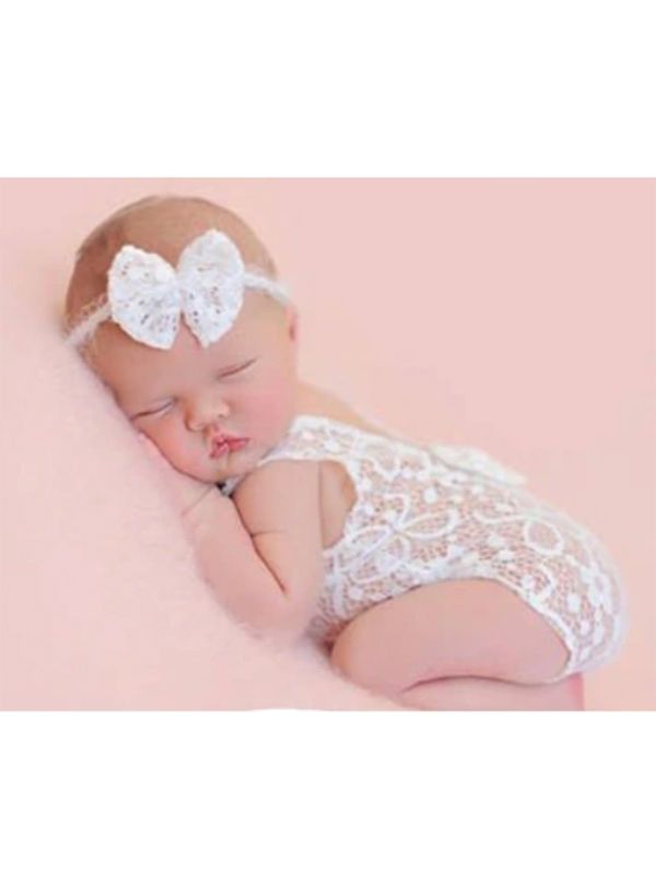 Baby's shooting suit, white lace