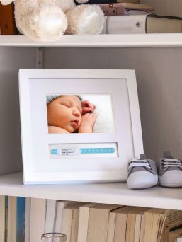 Pearhead - Baby hospital ID bracelet memorial frame