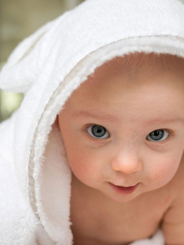 A soft LuinLiving baby towel that brings a touch of spa luxury to your home's laundry room. Cute teddy bear ears on the towel hood. Just as soft and lovely as promised!