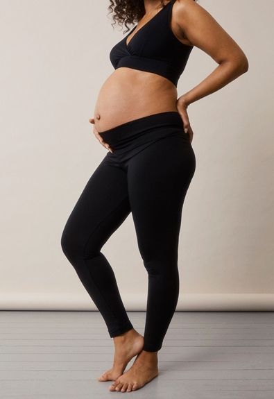 Boob Design maternity leggings are a must-have item in every expectant mother's wardrobe. The most comfortable maternity leggings you can imagine, designed to fit equally well before, during and after pregnancy.