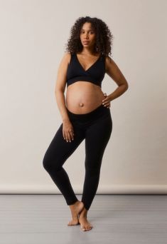 Boob Design maternity leggings are a must-have item in every expectant mother's wardrobe. The most comfortable maternity leggings you can imagine, designed to fit equally well before, during and after pregnancy.