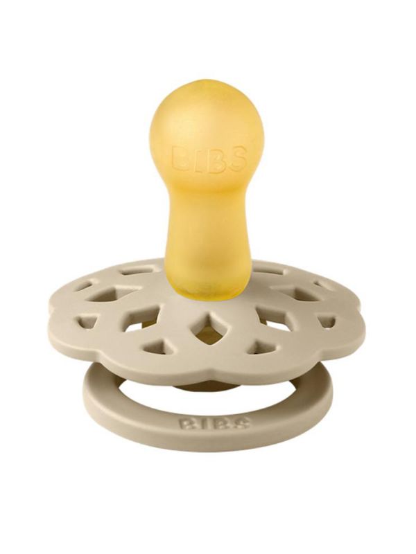 BIBS BOHEME pacifier  - The round natural rubber latex nipple is designed to resemble the shape and size of the mother’s soft nipple and promotes a similar tongue placement and sucking technique when breastfeeding