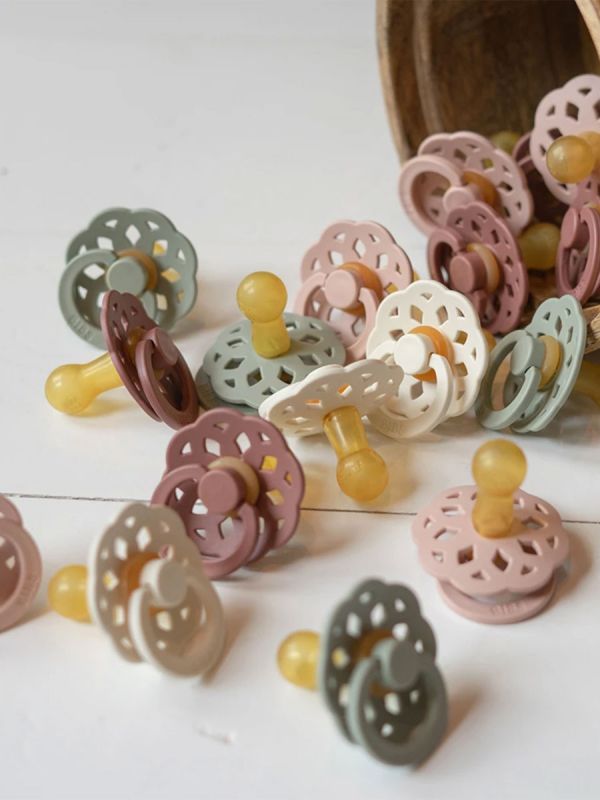 BIBS BOHEME pacifier  - The round natural rubber latex nipple is designed to resemble the shape and size of the mother’s soft nipple and promotes a similar tongue placement and sucking technique when breastfeeding