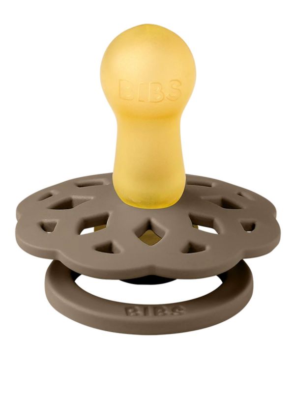 BIBS BOHEME pacifier  - The round natural rubber latex nipple is designed to resemble the shape and size of the mother’s soft nipple and promotes a similar tongue placement and sucking technique when breastfeeding