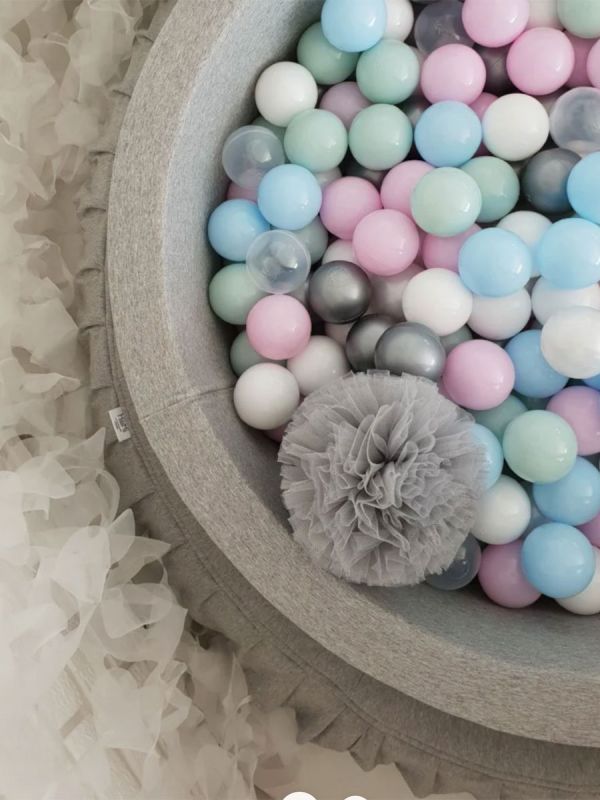 Soft ball pit + 200 balls (colour of your choice)