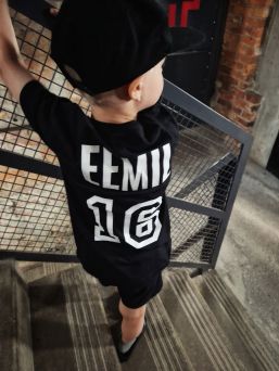 Game shirt with the child's name and number 104-164cm, black